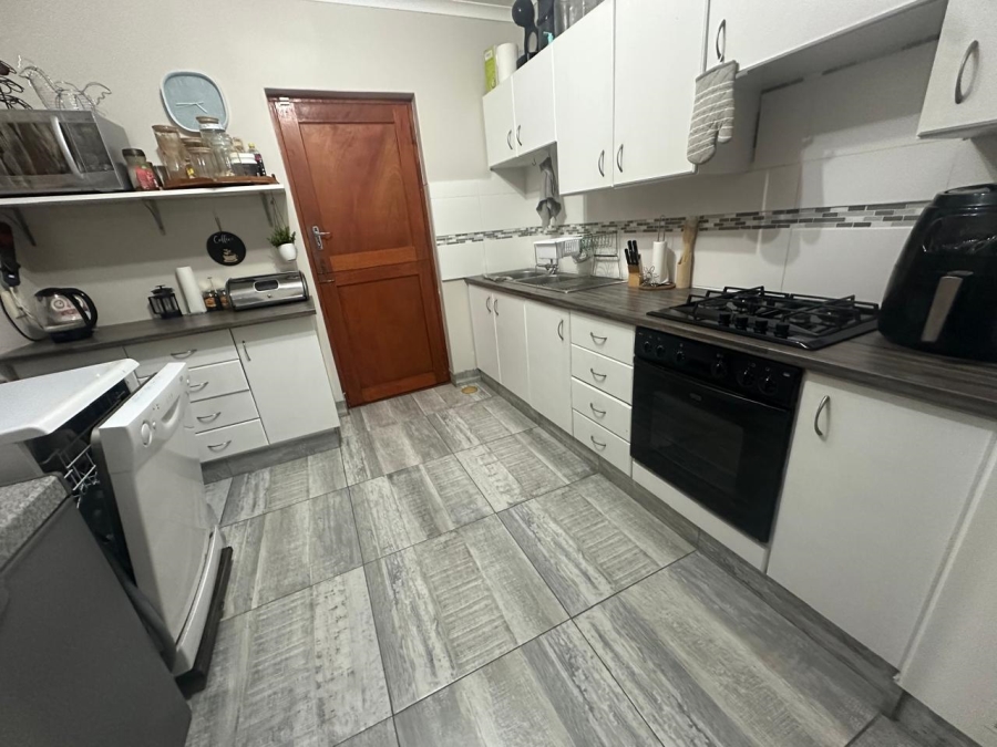 2 Bedroom Property for Sale in Campher Park Eastern Cape